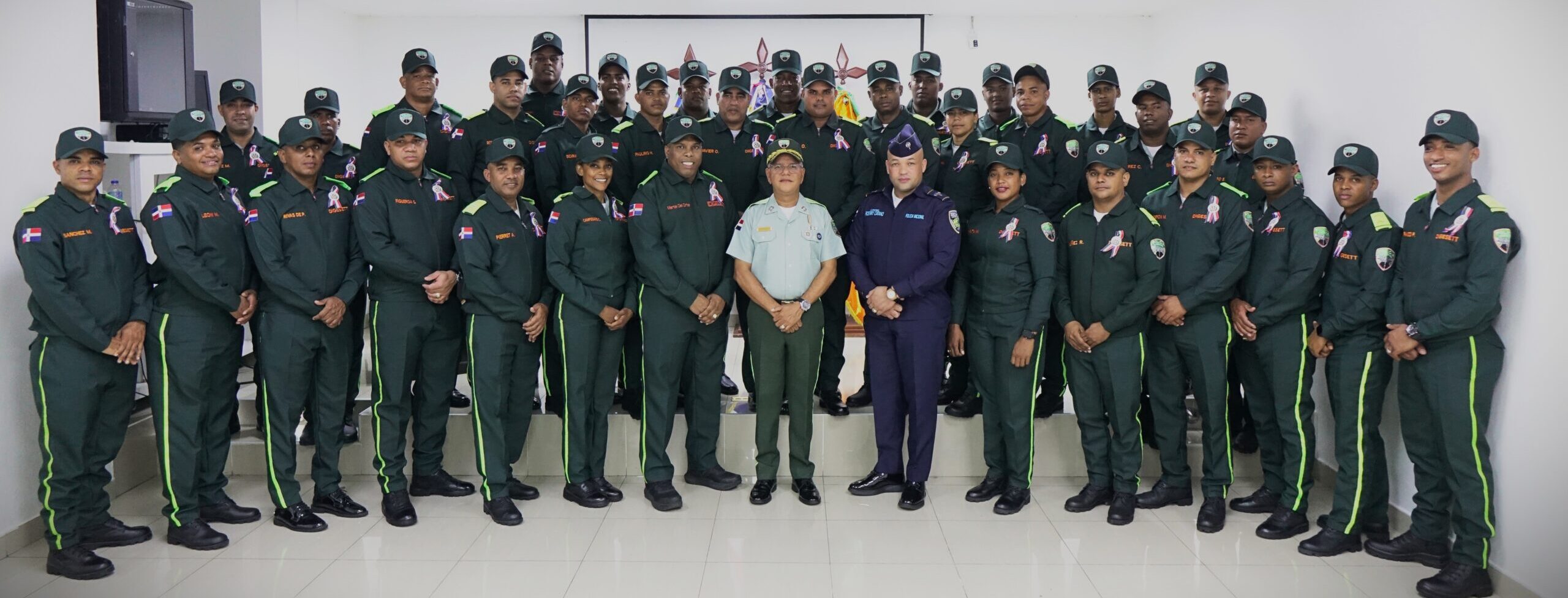 Agentes viajan a España para capacitarse en Tráfico y Seguridad Vial