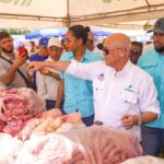 Inespre da inicio en Los Frailes al programa Grandes Ferias de Productores, como parte de la Brisita Navideña