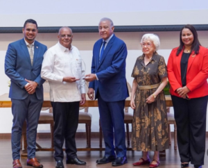 Dirección de Embellecimiento recibe premio por promover la ética y la transparencia gubernamental