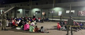 Ejército y DGM realizan operativo de interdicción migratoria y detienen 153 haitianos indocumentados en Constanza