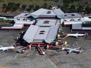 Cuba agota su combustible para aviones en un nuevo episodio del asedio petrolero de EE.UU.