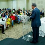 Leonel se reúne con líderes cooperativistas en Santiago y garantiza respaldo estatal a las cooperativas en un gobierno de la FP