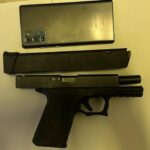 Policía apresa presuntos asaltantes de negocio de comida rápida en La Vega y recupera arma utilizada en el hecho