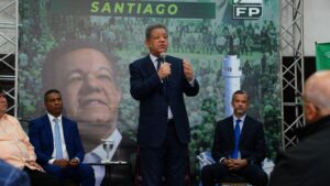 Leonel dice en Santiago que la gestión del PRM no tiene visión de futuro ni moral