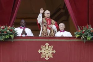 León XIV avisa que «las estrategias de potencias» militares «no dan futuro» a la humanidad