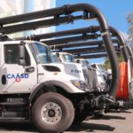 Gobierno Central entrega cuatro camiones succionadores de los más modernos de América para servicio de la CAASD