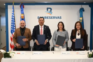 Anuncian alianza entre Banreservas, MIO y Ria Money Transfer para fortalecer remesas e inclusión financiera en RD