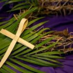 Fieles conmemoran el Domingo de Ramos, inicio de la Semana Santa