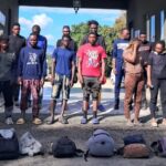 Ejército detiene a 16 migrantes haitianos indocumentados localizados con drones en Loma de Cabrera