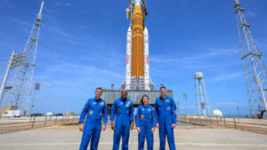 Despega histórica misión Artemis II, que regresará al hombre a la Luna tras 50 años