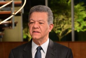 Leonel dice: El PRM gobierna “cada quien por su cuenta” sin coordinación ni rumbo, cuestiona Leonel Fernández