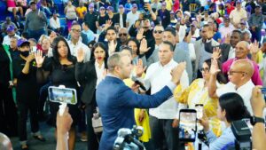 PLD juramenta movimiento cristiano en acto celebrado en el DN