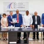 Julito Fulcar presenta el Plan Estratégico Peravia 2025-2055 durante almuerzo con Grupo de Comunicaciones Corripio.