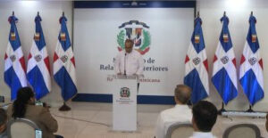 Gobierno dispone que los ingresos de los consulados pasen al Estado