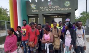 Ejército detiene minibús con 21 indocumentados en San Juan de la Maguana