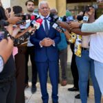 De los Santos califica de preocupante para la economía el incrementos precio del petróleo