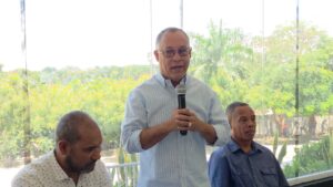 Senador Jhonson Encarnación gestiona ampliación electrificación en Elías Piña