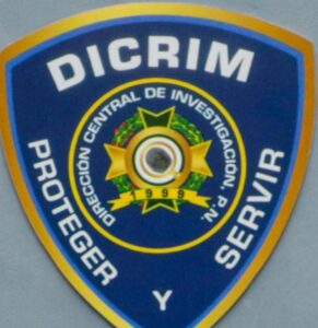 Policía Nacional investiga ataque a tiros que dejó un delincuente muerto y una mujer herida en Boca Chica