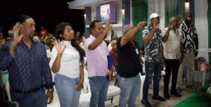 Antonio Florián juramenta en Puerto Rico a nuevos miembros de la Fuerza del Pueblo provenientes del PRM y el PLD
