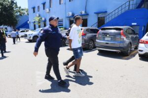Se entrega hombre acusado de causar muerte a cabo policial durante incidente familiar en Brisas del Este, SDE
