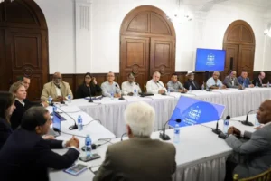 Transportistas dicen estar enfocados en sobrellevar la actual crisis internacional