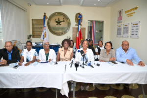 Gremios de enfermería suspenden paro de este lunes para dialogar con el Gobierno
