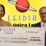 Leidsa entrega premio a la millonaria número 500 del Loto