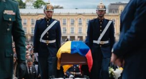 Presidente de Colombia decreta dos días de luto por asesinato de periodista