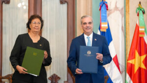 RD y Surinam firman acuerdos cooperación y alianzas estratégicas sectores turístico, agricultura e inversión privada
