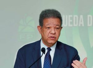 Leonel: El gran legado del PRM será una deuda pública irresponsable e insostenible destinada a pagar salarios, viáticos y ampliar la nómina estata