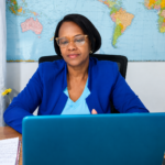 Ms. Arias trae a la RD la experiencia de tres décadas enseñando inglés en EE. UU.