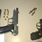 Policía ocupa cuatro armas y detiene a tres hombres durante intervenciones preventivas en Santiago y La Vega