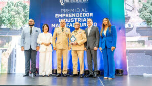 Proindustria reconoce al Ministerio de Defensa por sus aportes a la innovación y al desarrollo industrial en RD