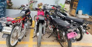 La Policía Nacional frustra carreras clandestinas de motocicletas y detiene a siete en Santiago
