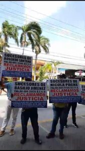 Familias exigen reconocimiento de sus propiedades durante reunión en Bahía Príncipe, Bávaro