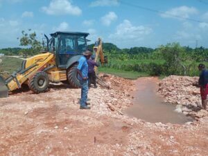 Avería en línea de 48 pulgadas afecta temporalmente el suministro de agua en sectores de Santo Domingo Este