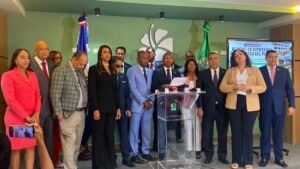 Por segunda ocasión diputados de la Fuerza del Pueblo piden interpelar al ministro de Educación
