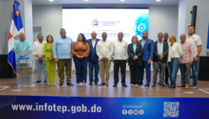Dirigentes de la CNTD participan en conferencia sobre inteligencia artificial