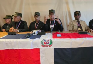 Constitucionalistas reclaman una “cuarta fuerza” en los partidos para frenar el peso del dinero en la política