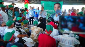 Leonel inicia en Montecristi consultas con sectores productivos del país