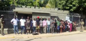 Patrullas del ERD detienen a 122 haitianos indocumentados durante intervenciones en Dajabón y Santiago Rodríguez