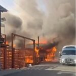 Incendio afecta este sábado la Plaza Comercial Oasis en Villa Mella