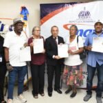 Administrador del INAVI entrega indemnizaciones a 590 exempleados públicos y presenta balance de 18 meses de gestión
