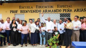 Peravia inaugura su primera Escuela de Educación Especial gestionada por el senador Julito Fulcar