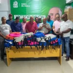 Precandidato alcalde por SDN, Víctor Pavón entrega útiles escolares a cientos de niños de ese municipio