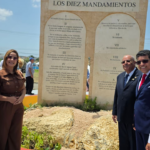 Digecac deja inaugurado el Monumento a los Diez Mandamientos en el Km.14 de la Carretera Mella