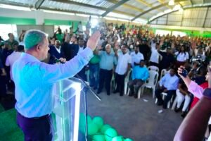 eonel: “El PRM está viniendo a la Fuerza del Pueblo y eso está ocurriendo en todo el país”