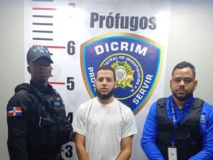 Policía Nacional, a través de su OCN-Interpol Santo Domingo, detiene a dominicano deportado de EE.UU. requerido por homicidio en La Altagracia