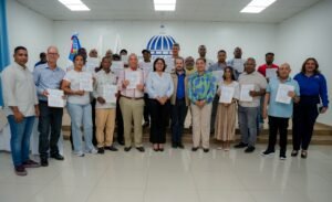 Benefician 29 productores con RD$20 millones para riego y energía fotovoltaica