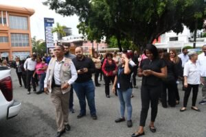 Colaboradores del INAVI participan en Simulacro de Evacuación por Terremoto